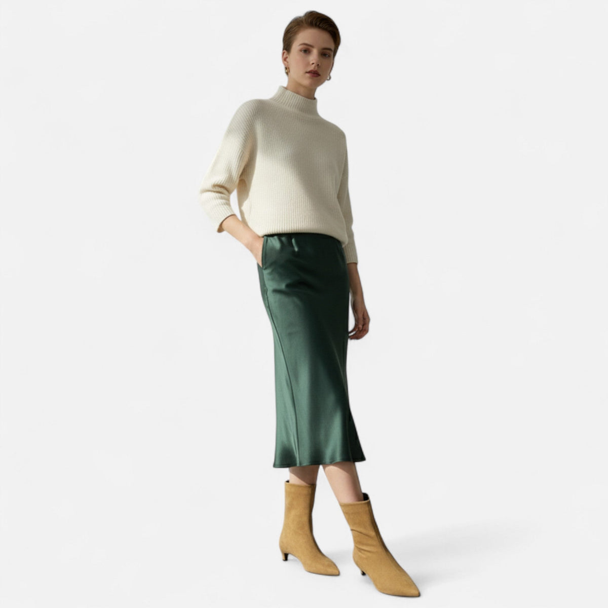Women's Pointed Toe Ankle Boots with Low Kitten Heel for Autumn Days