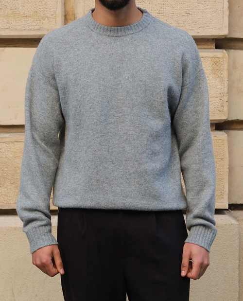 Men's Fine Knit Crew Neck Sweater in grey