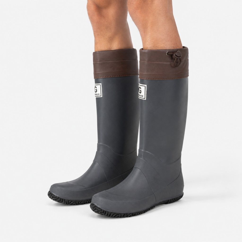 Men's knee-high rain boots in charcoal – worn