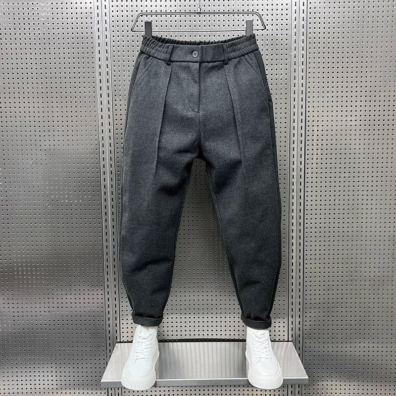 Men's Pleated Tapered Trousers in grey