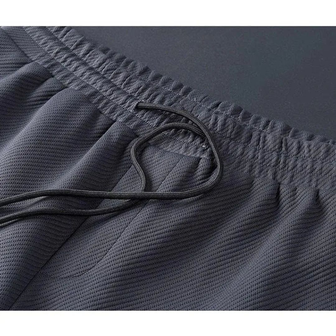 Men's zip jacket and trousers tracksuit, drawstring detail
