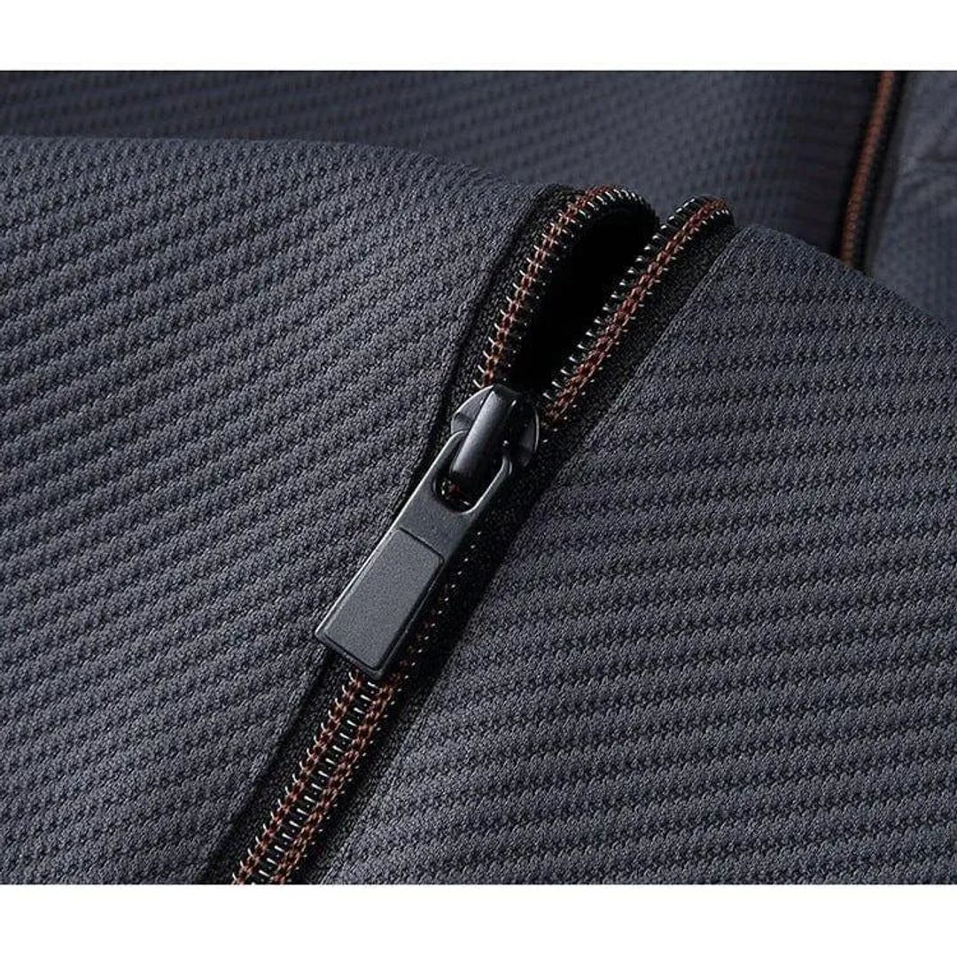 Men's zip jacket and trousers tracksuit, zip detail