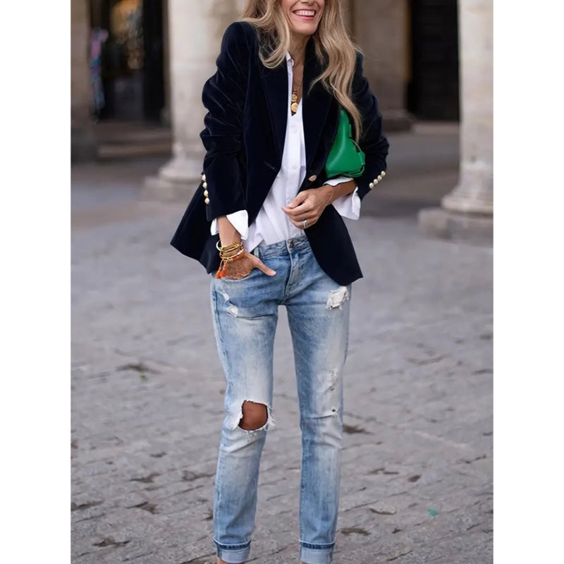 Women's classic one-button blazer in black – full-length look