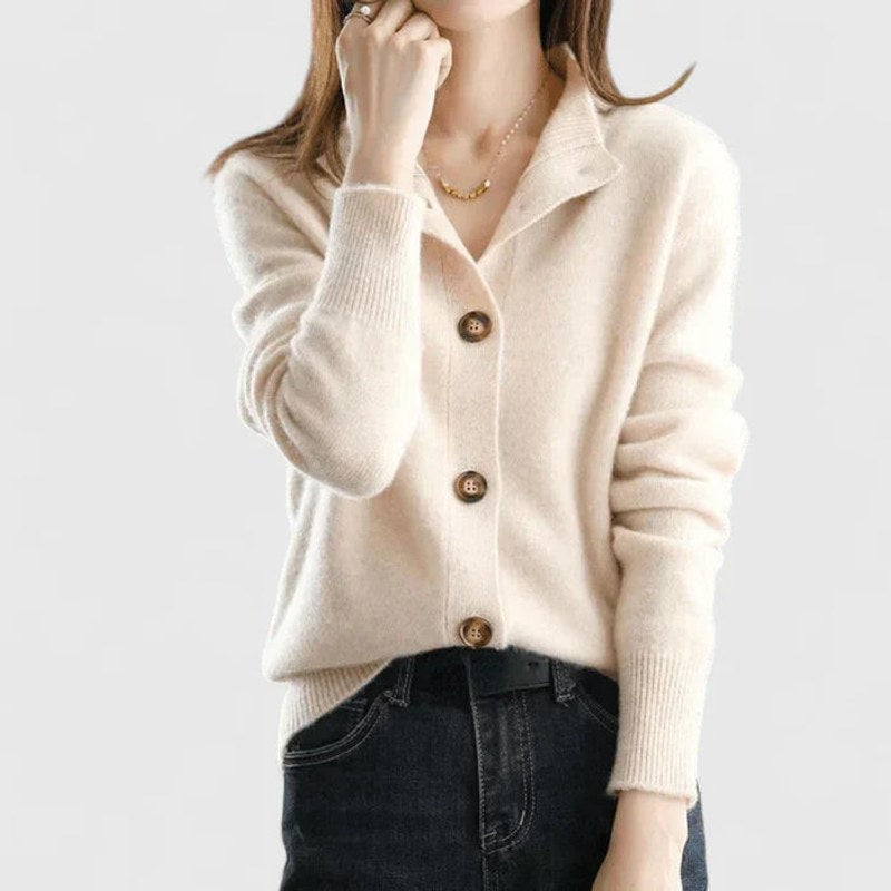 Women's Collared Knit Cardigan with Button Front for Everyday Elegance