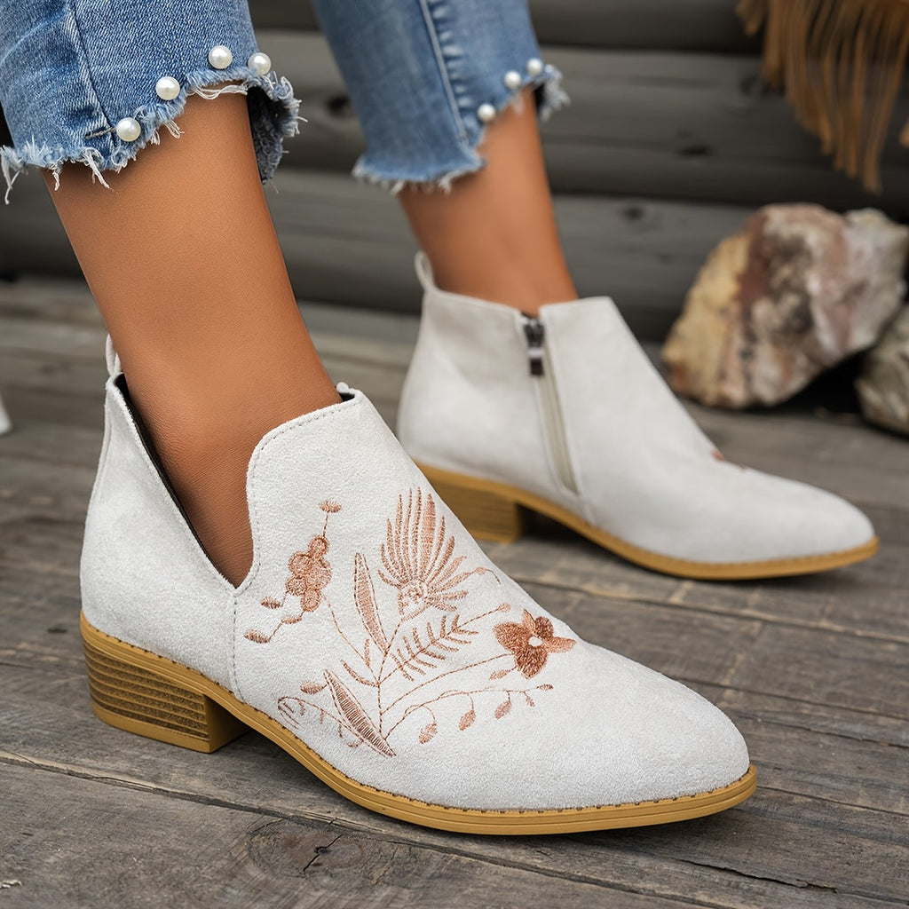 Women's embroidered ankle boots in white – side view