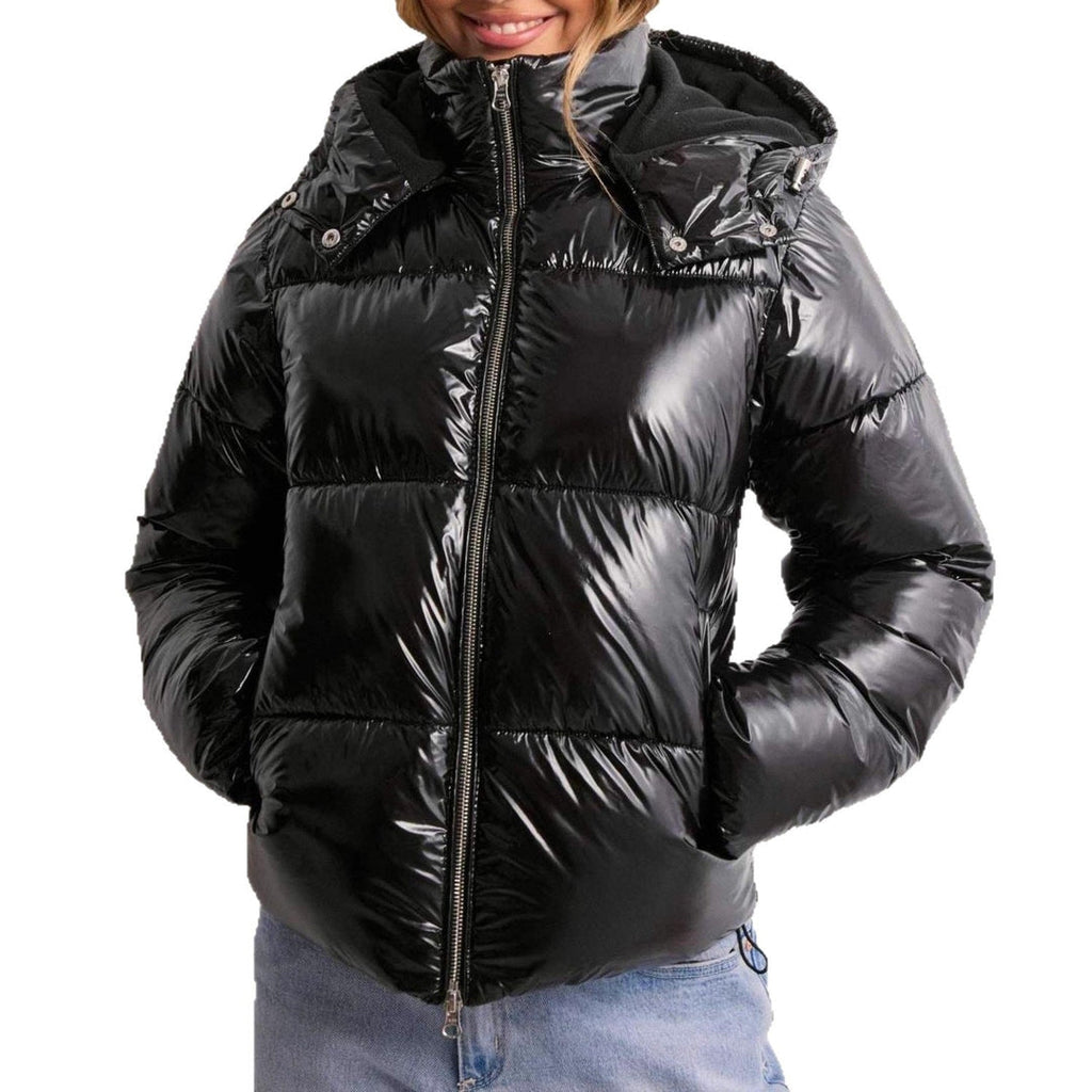 Women's glossy hooded puffer jacket in black – zipped