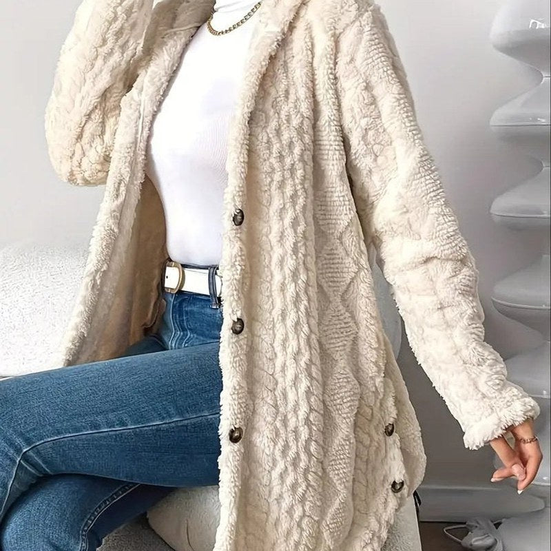 Women's hooded fluffy cardigan in beige – open front with jeans