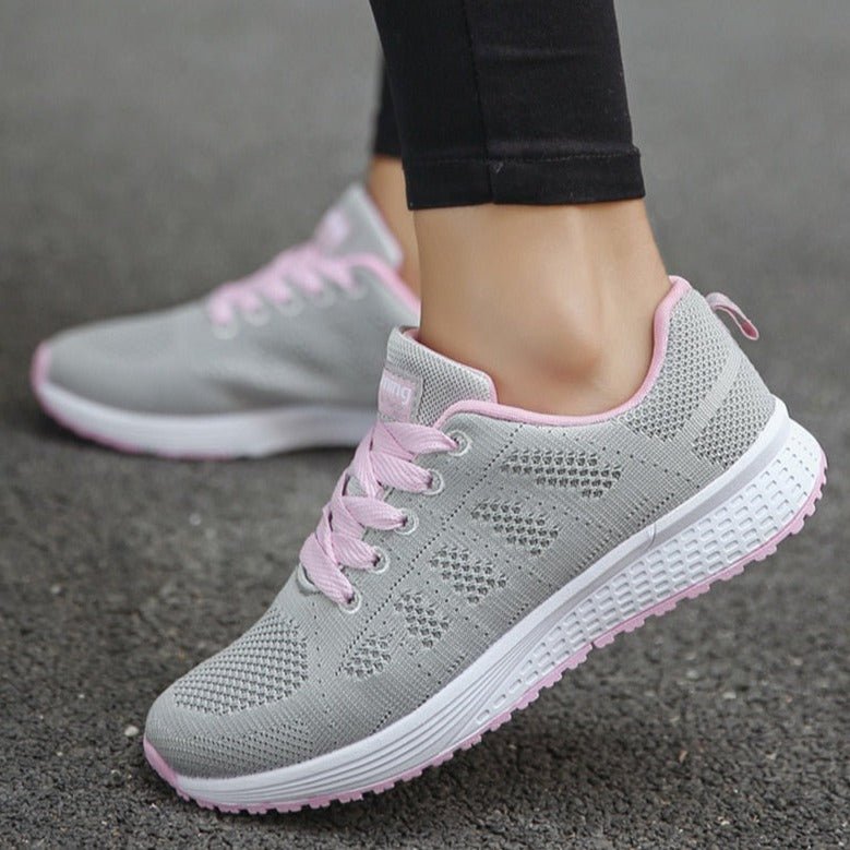 Women's knit trainers in grey pink – walking