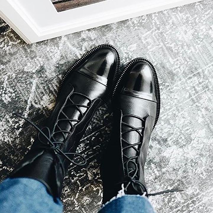 Women's lace-up mid-calf boots in black – close-up