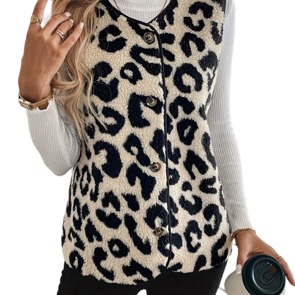 Women's leopard print knit waistcoat – close-up