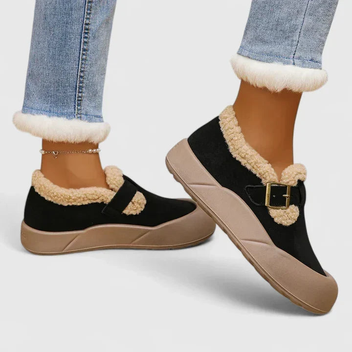 Women's teddy collar slip-on shoes in black – worn