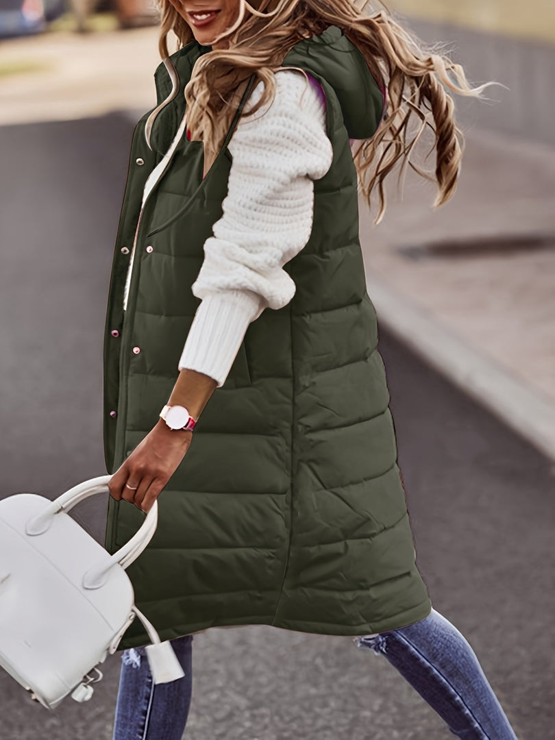 Women's long quilted hooded gilet in green – side view