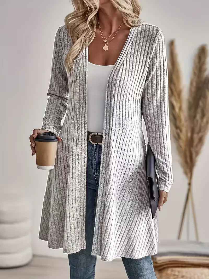 Women's long ribbed knit cardigan in light grey – side view