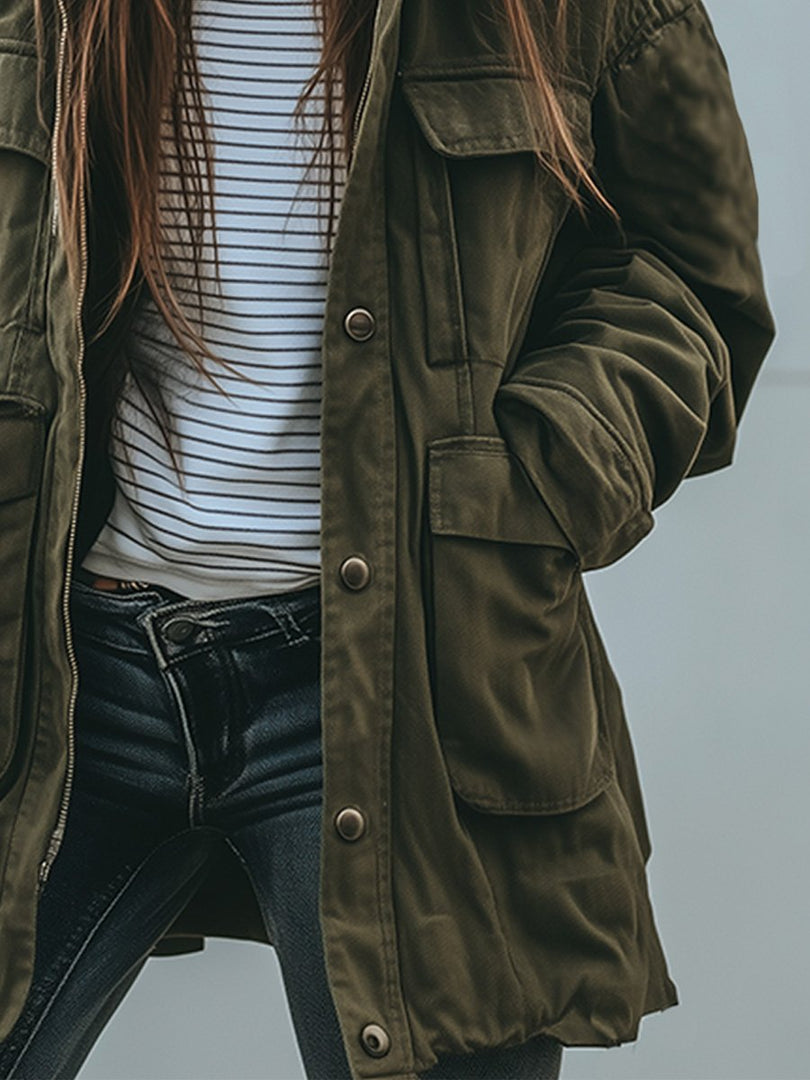Women's oversized utility jacket in olive green – pockets