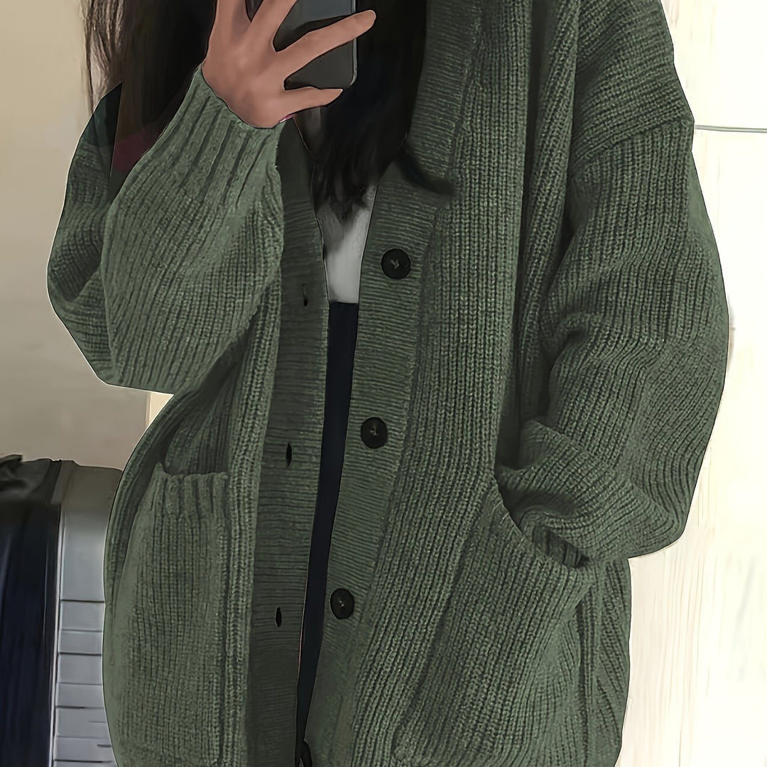 Women's relaxed button front cardigan in green – close-up