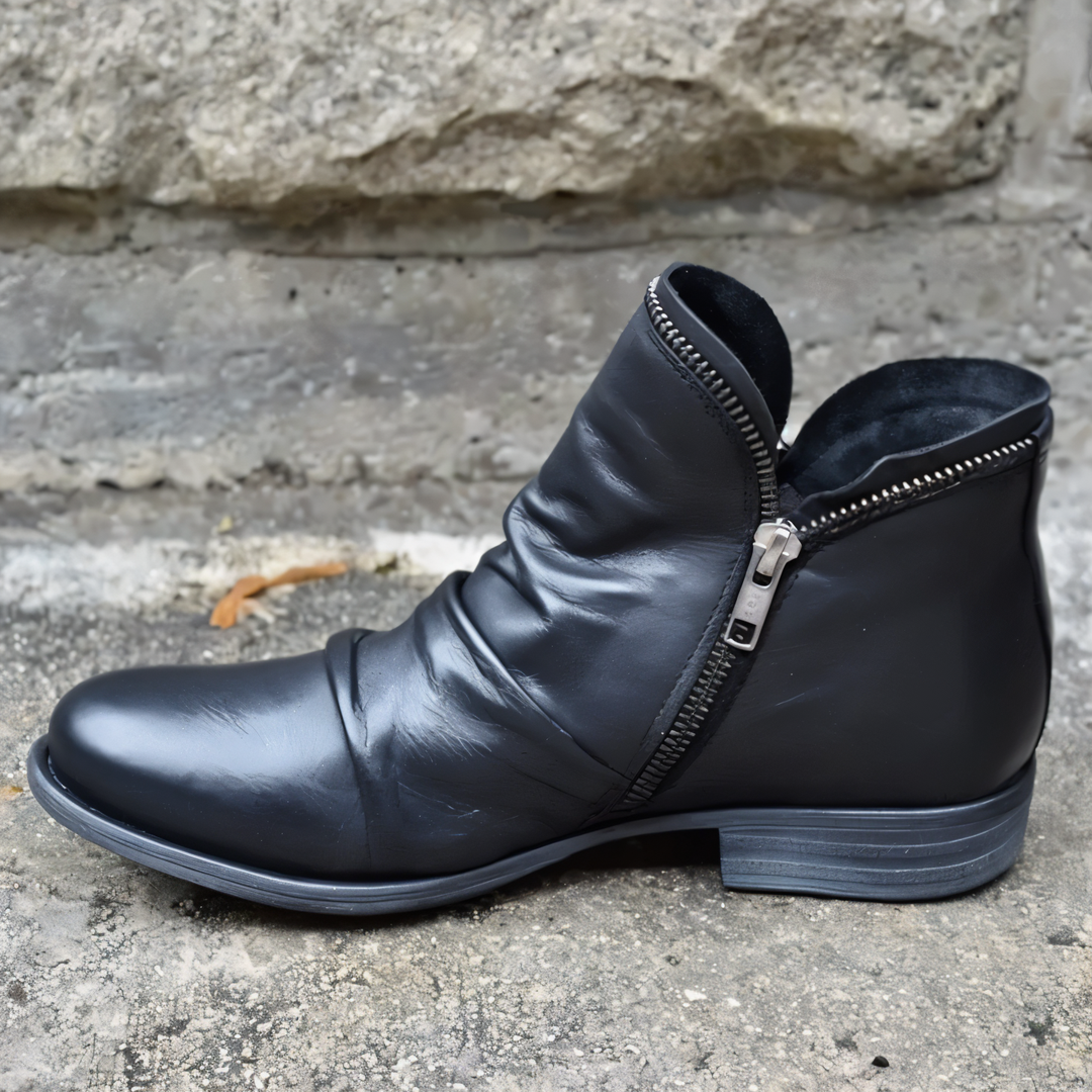 Women's Ruched Ankle Boots in black