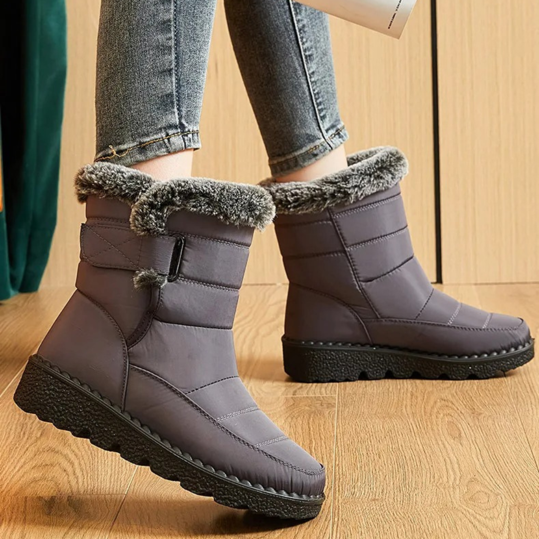 Women's faux fur cuff snow boots in grey – walking