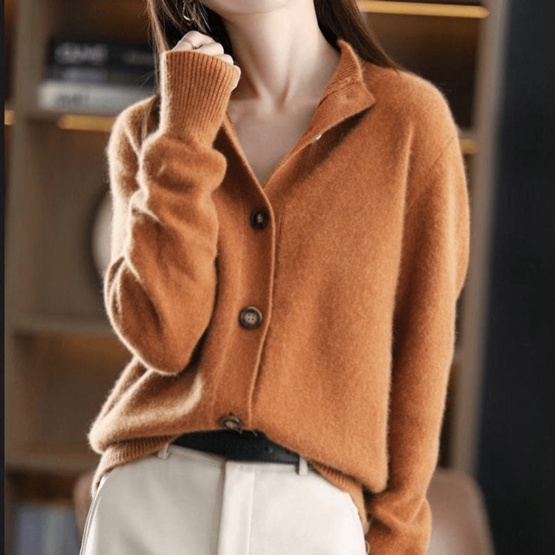 Women's soft crew neck cardigan with buttons in orange – worn look