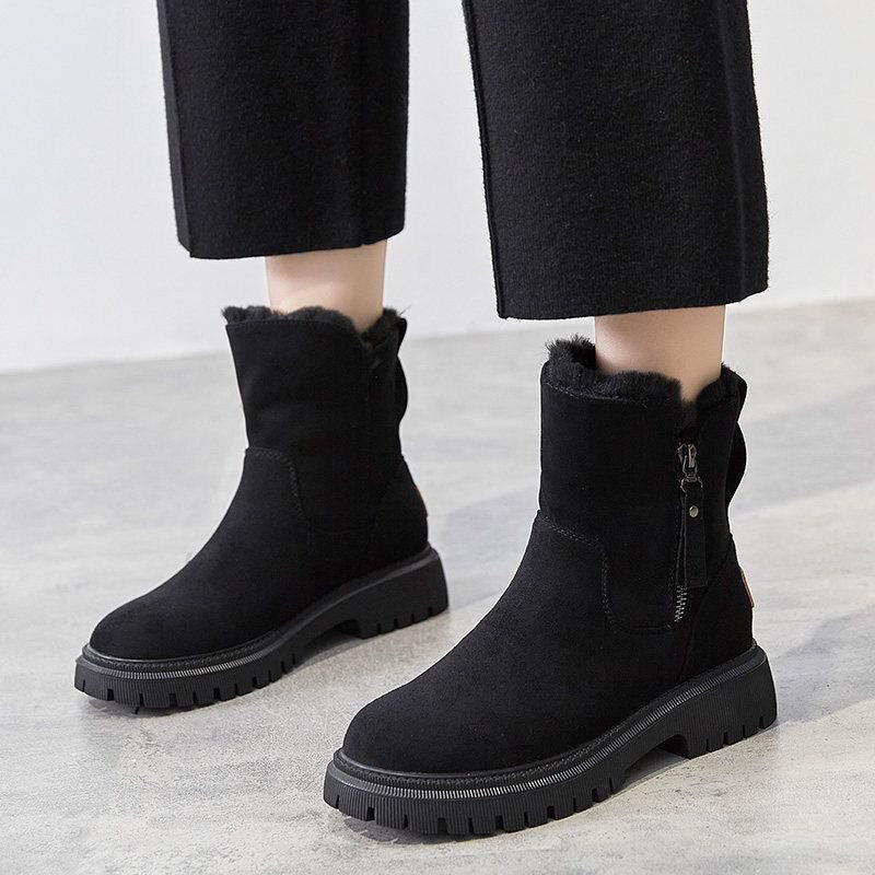 Women's lined suede-look ankle boots in black – front view