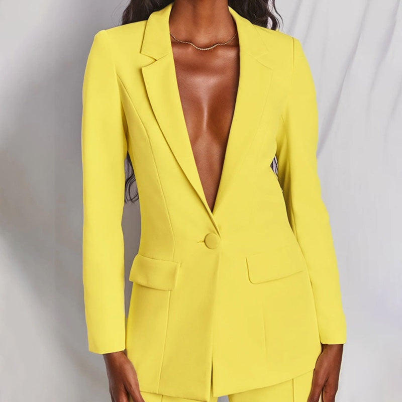 Women's two-piece trouser suit with tailored blazer in yellow – styled look