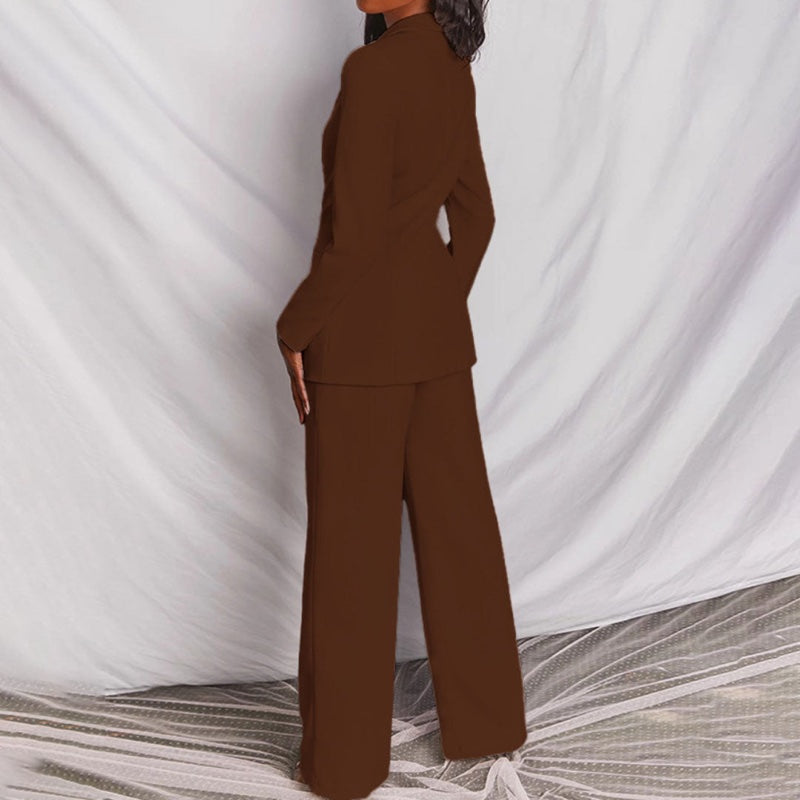 Women's two-piece trouser suit with tailored blazer in brown – styled look