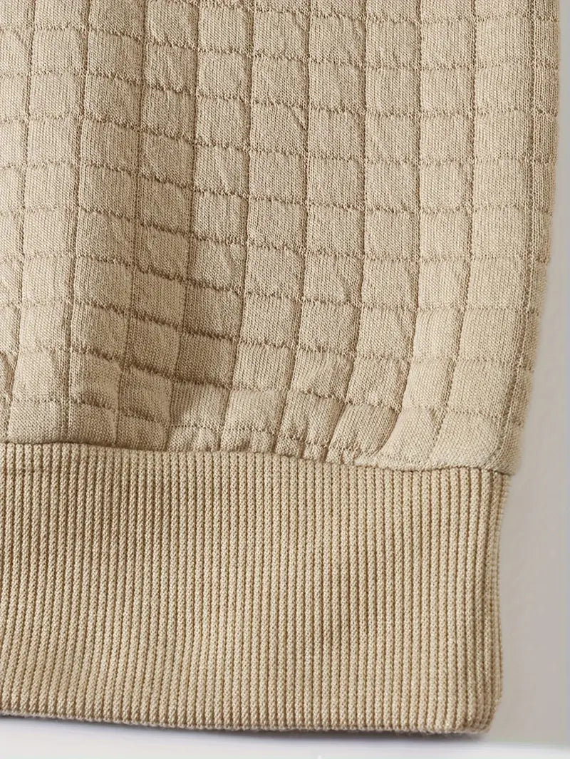 Close-up of the ribbed hem
