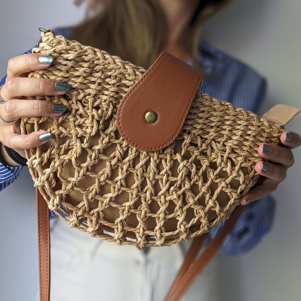 Women's woven crossbody bag with flap in natural, weave detail