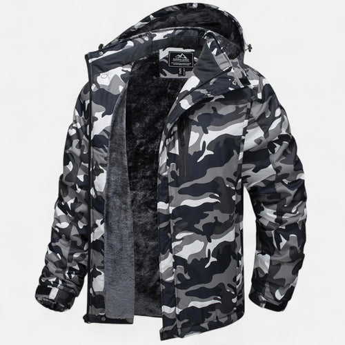 Men's hooded winter jacket in camouflage