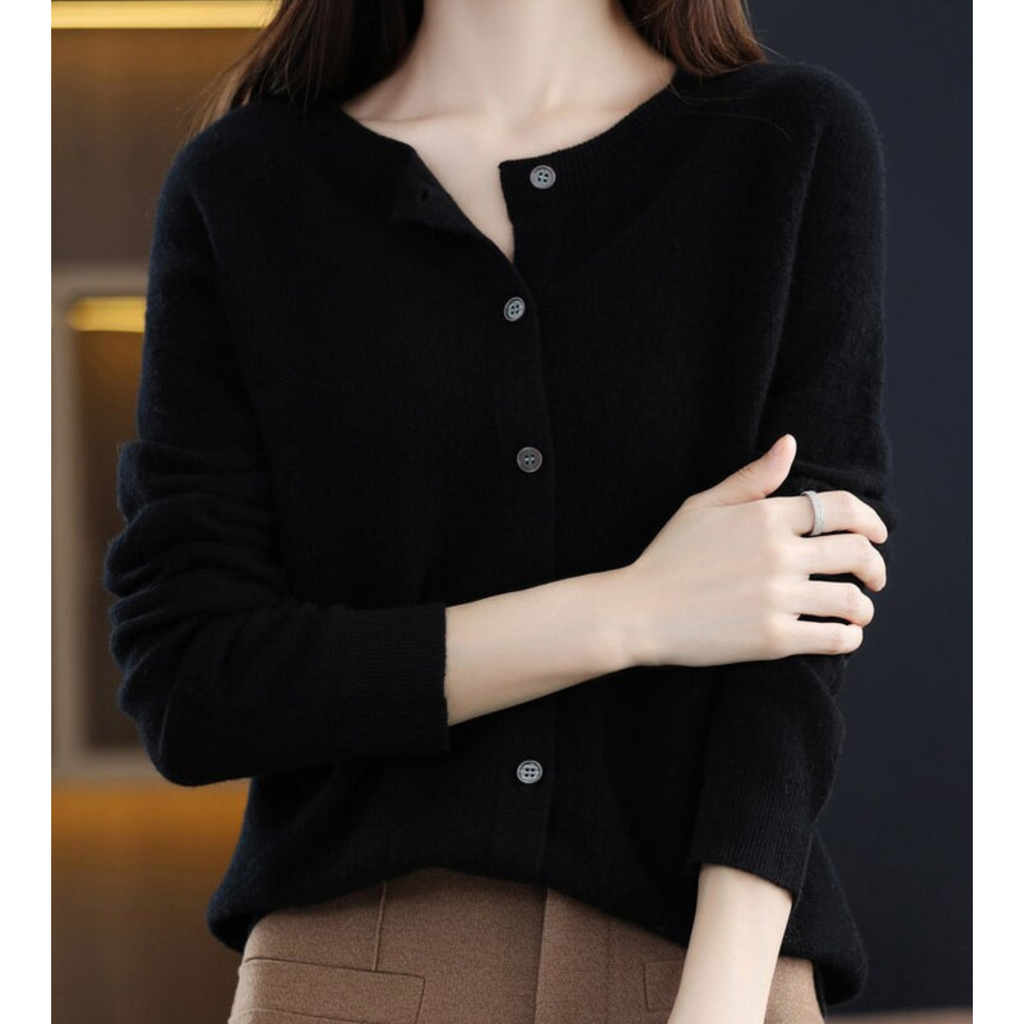 Women's button cardigan in black